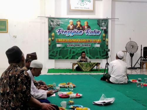 Gelar Kajian Rutin Kitab Al-Muqtathofat: Tujuan Negara Harus Selaras Tujuan Syariat