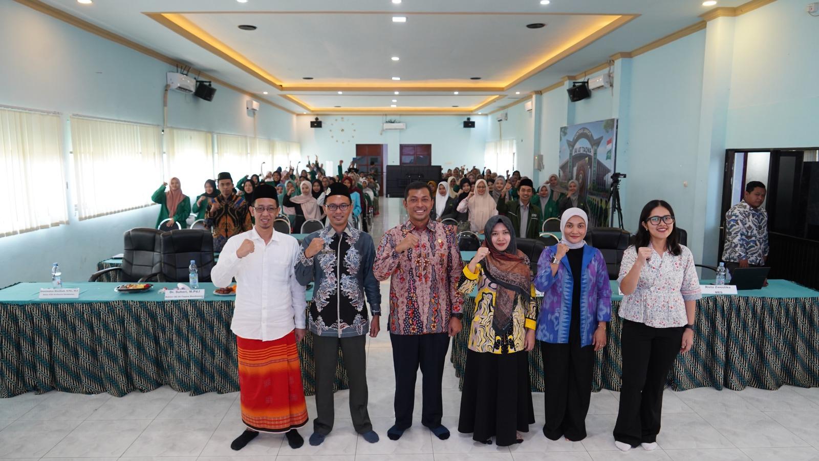 IAI At-Taqwa, MES, OJK, dan Prudential Bersinergi dalam Literasi Keuangan untuk Perempuan dan Penandatanganan MoU Prodi Ekonomi Syariah