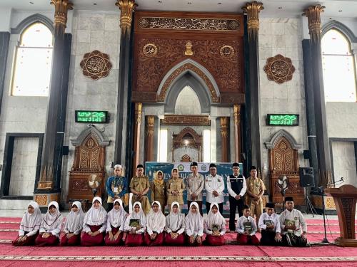 Perdana, Tadarrus Al-Qur’an Siswa SD Se-Jombang Semarakkan Ramadhan di Masjid Agung