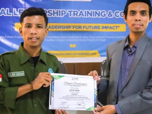 Mahasiswa MPI IAI-UW Jombang, Azlan Adam Raih Juara 2 Lomba Esai Tingkat Nasional