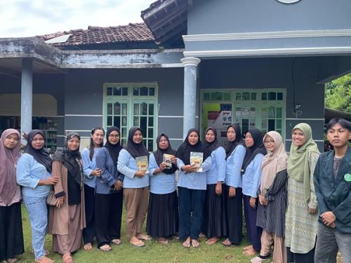 Dari Bakso Ikan hingga Glamping, Tim UNISNU-UMKU Dorong Produktivitas Mitra UMKM Karimunjawa