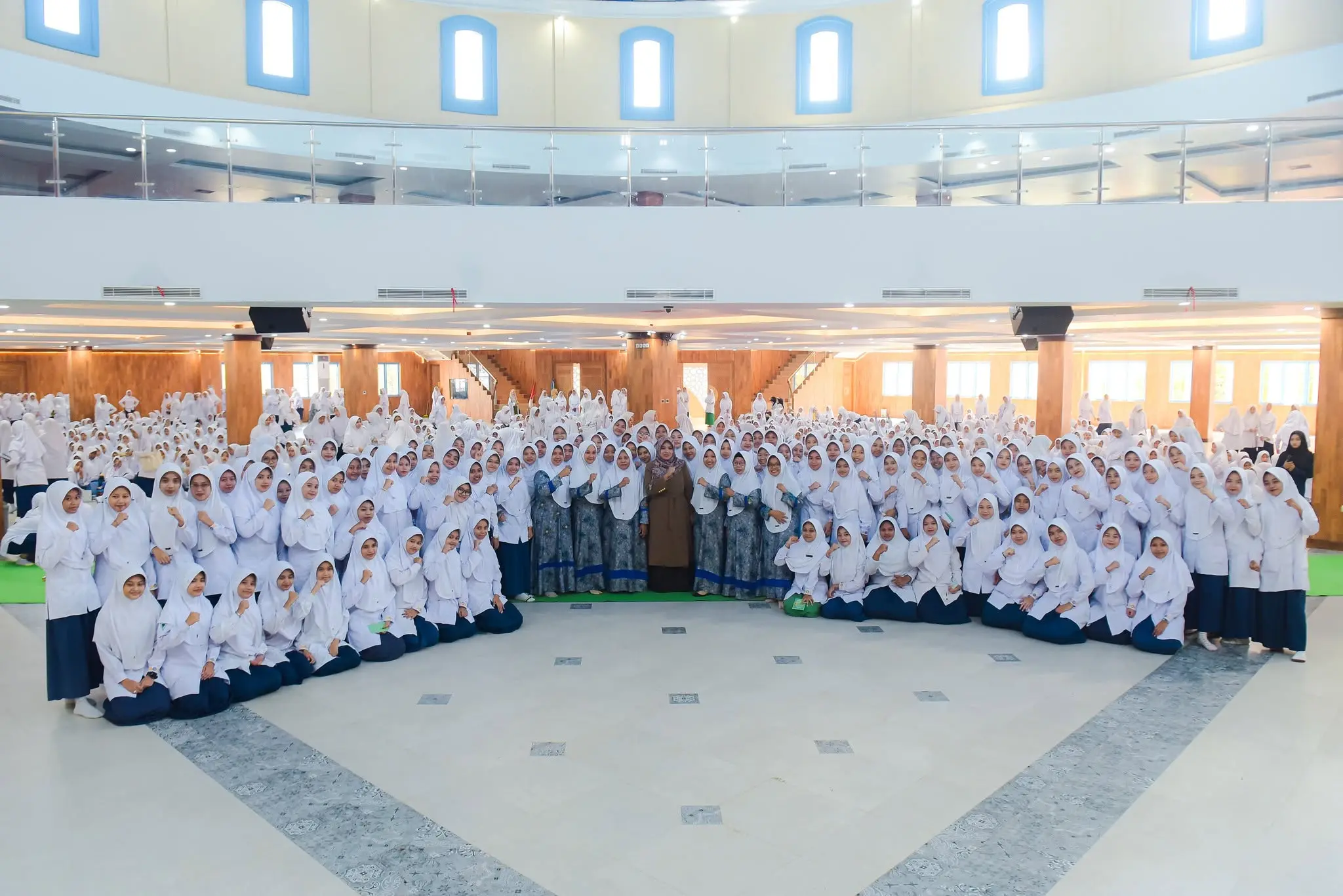Wabup Ulfiyah Dorong Santri Putri Aktif Berorganisasi dan Berani Mengembangkan Potensi Diri
