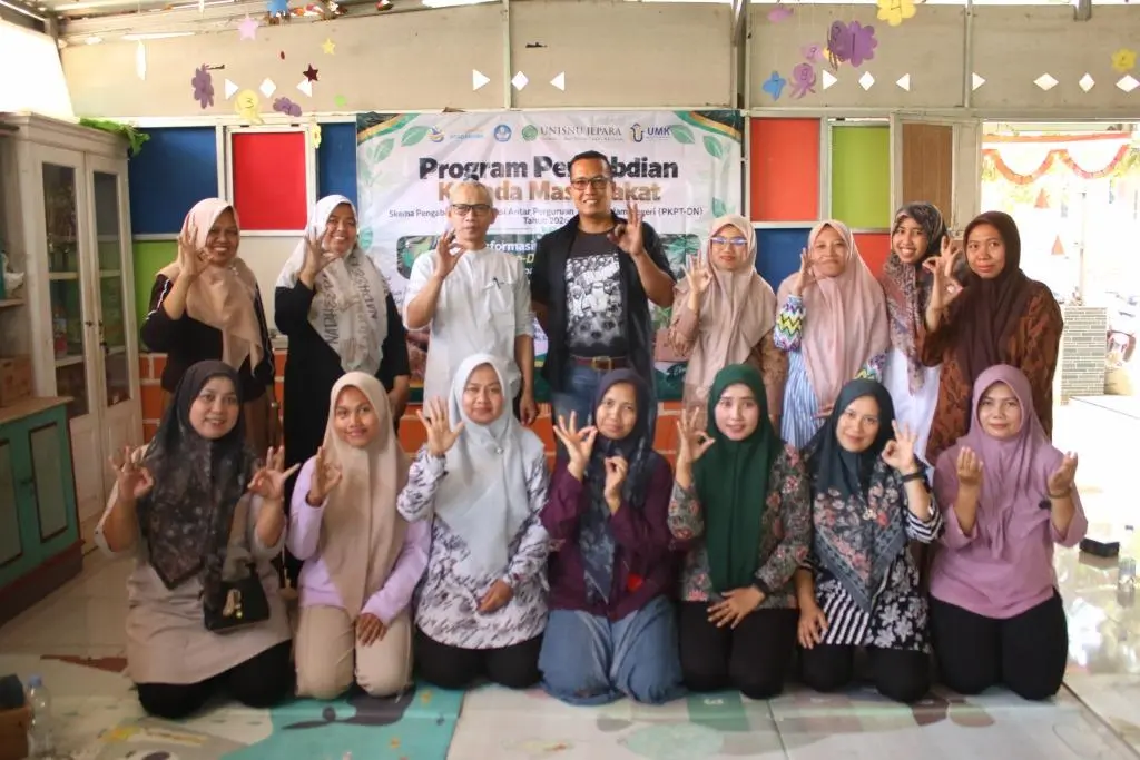 UNISNU Jepara-UMK Dorong Batik Madina Mandiri Go Green dan Go Digital