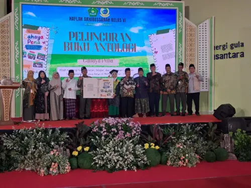 Kreatif, MI Perguruan Mualimat Gelar Haflah Empat Bahasa dan Luncurkan Buku