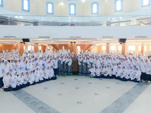 Wabup Ulfiyah Dorong Santri Putri Aktif Berorganisasi dan Berani Mengembangkan Potensi Diri