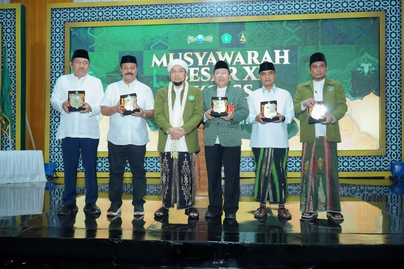MUBES XI IKSASS Dibuka Penuh Khidmat, Kiai Azaim Ajak Alumni Perkuat Perjuangan Lahir dan Batin