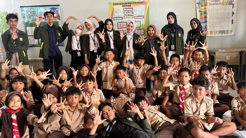 Wujudkan Lingkungan Pendidikan yang Aman dan Ramah Anak, KKN Desa Keling Angkatan XXI Kelompok KARSA KALINGGA Gelar Edukasi Anti-Bullying di Enam Sekolah