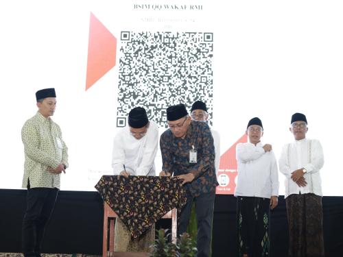 Gandeng RMI PWNU Jateng, BSI Maslahat Resmi Gulirkan Inisiatif Wakaf Uang